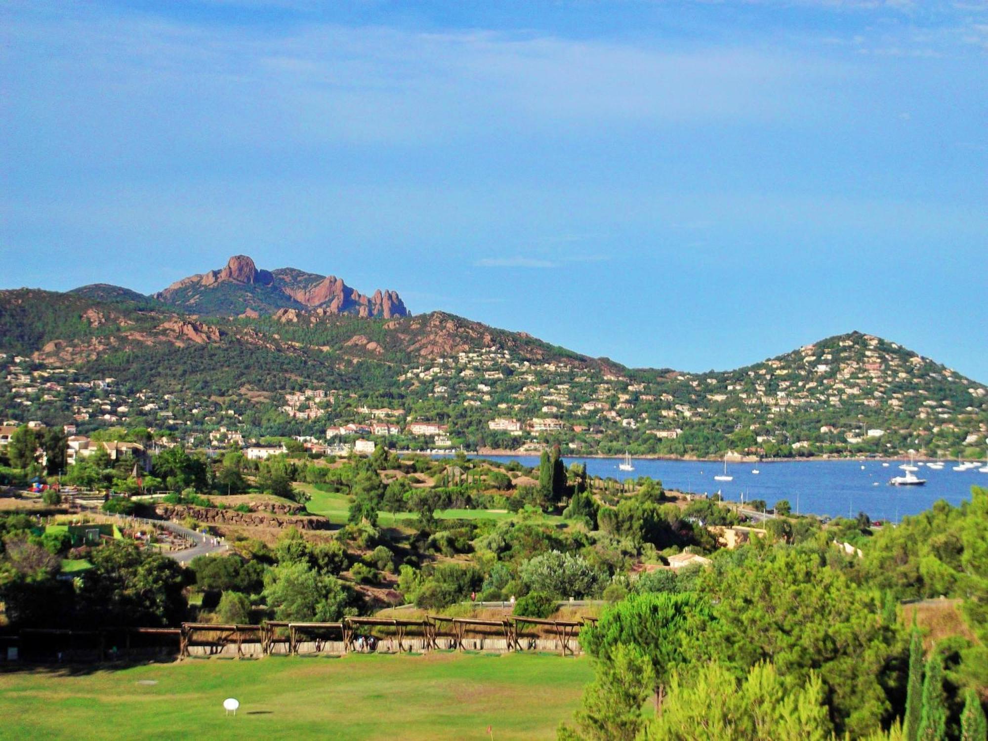 3 Pieces Tout Confort A Cap Esterel Saint-Raphaël Zewnętrze zdjęcie
